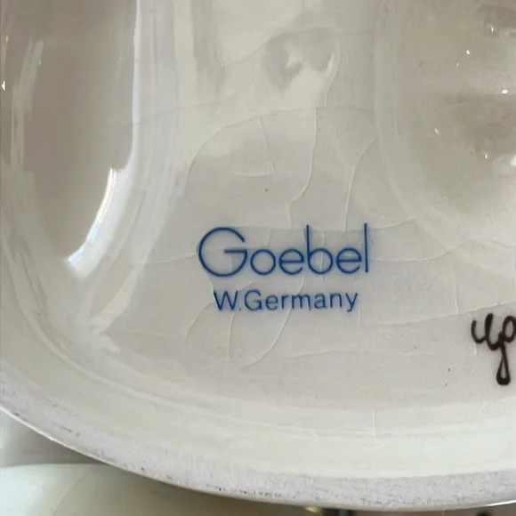 VINTAGE MJHUMMEL GOEBEL WGERMANY 47 3/0 #41 GOOSE GIRL FIGURINE 4” signed 1970’s - Picture 14 of 17